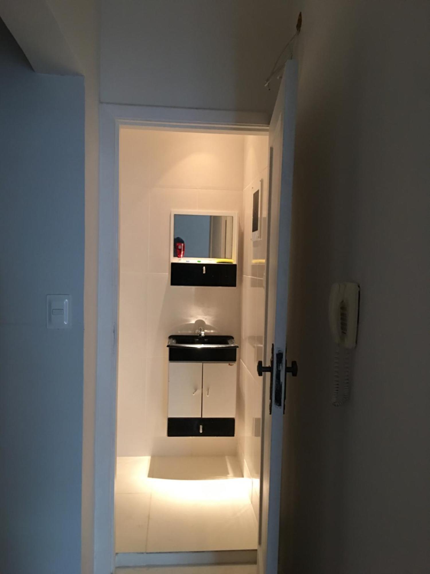 1 Block From Copacabana Beach, Whole Apt, Posto 4 리오데자네이루 외부 사진